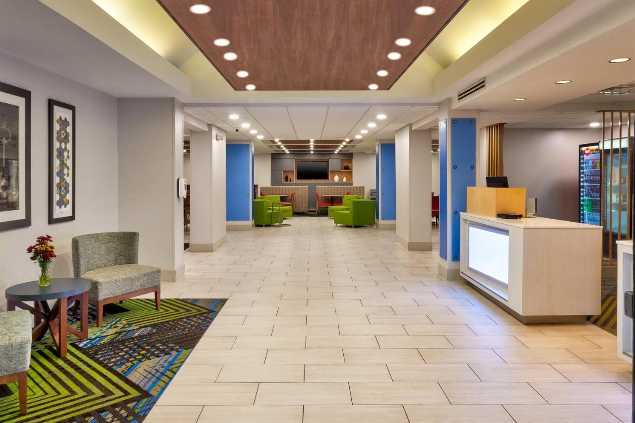 Holiday Inn Express & Suites Chesapeake By Ihg Eksteriør bilde