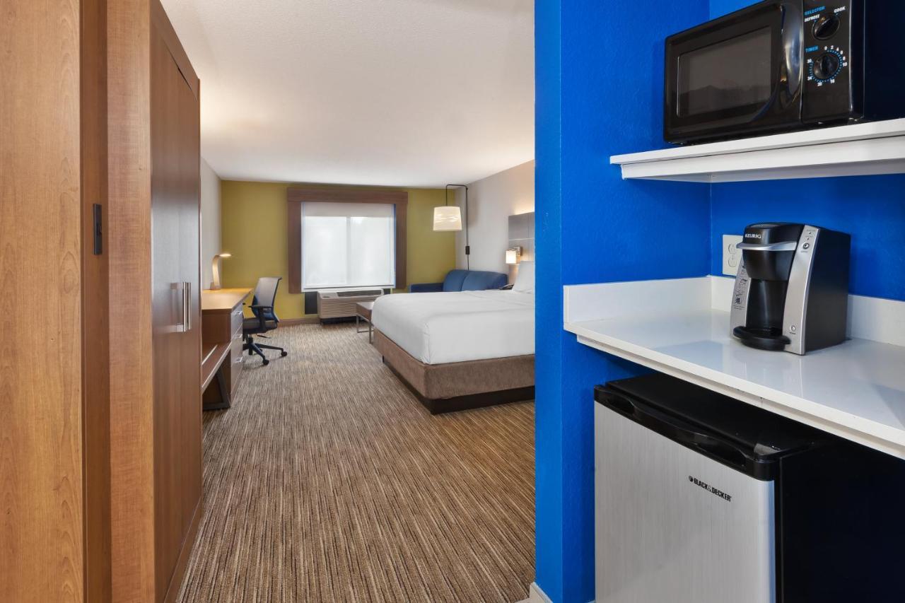 Holiday Inn Express & Suites Chesapeake By Ihg Eksteriør bilde